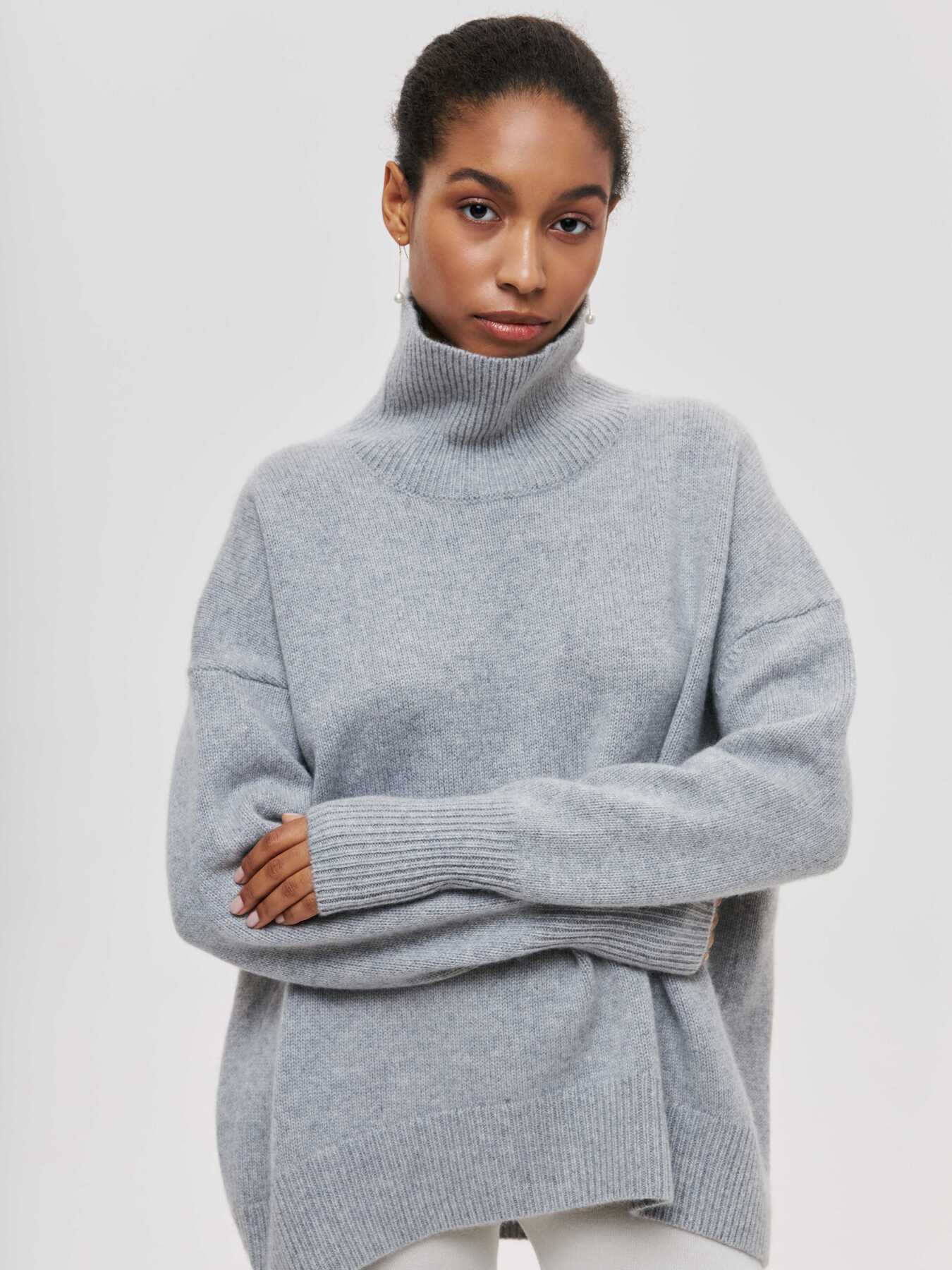 Pull d’hiver à col roulé pour femme, chaud et élégant.
